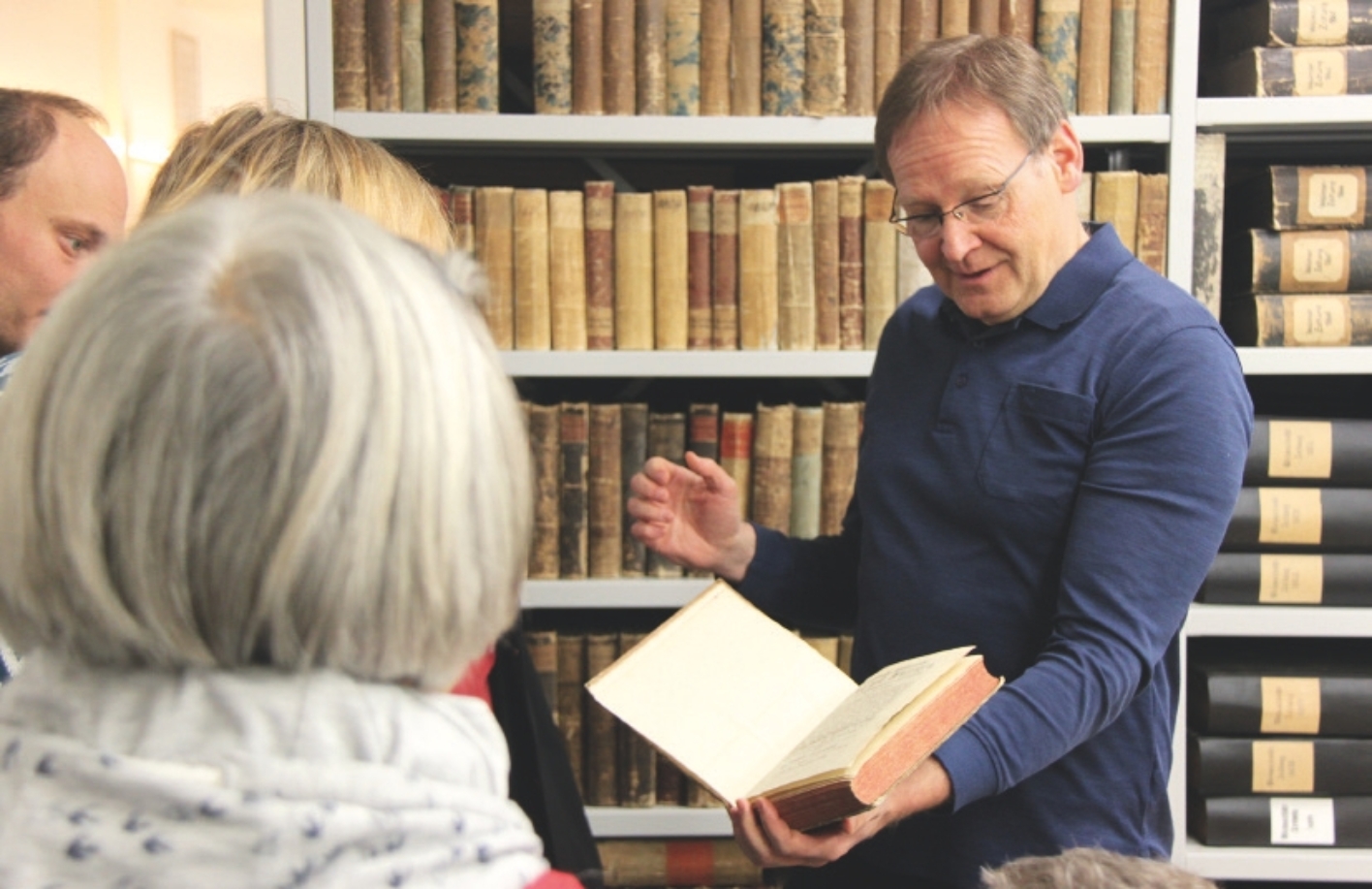 Gruppenarbeit im Archiv