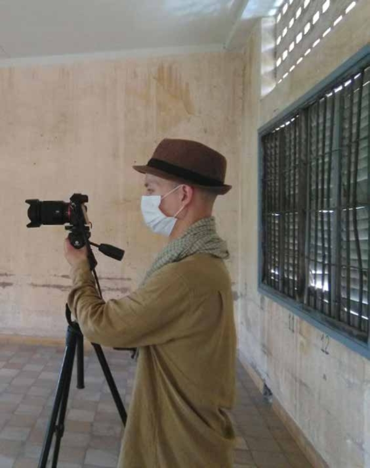 Fotograf im Tuol Sleng Museum