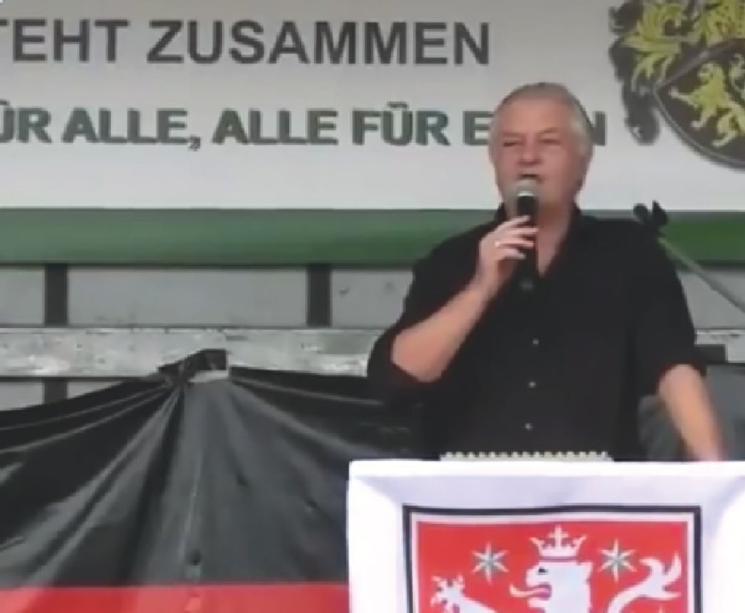 Jürgen Elsässer bei seiner Rede in Gera