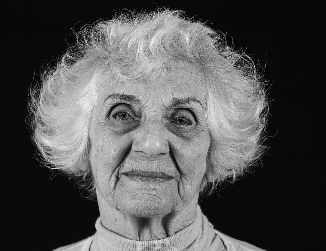 Portrait photograph of Éva Fahidi-Pusztai