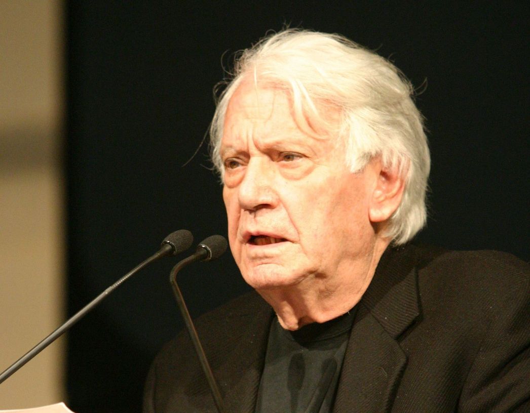 Aufnahme von Jorge Semprún am Rednerpult