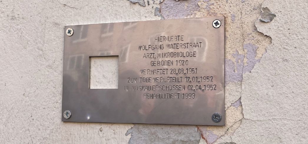 Gedenkplatte der Letzten Adresse