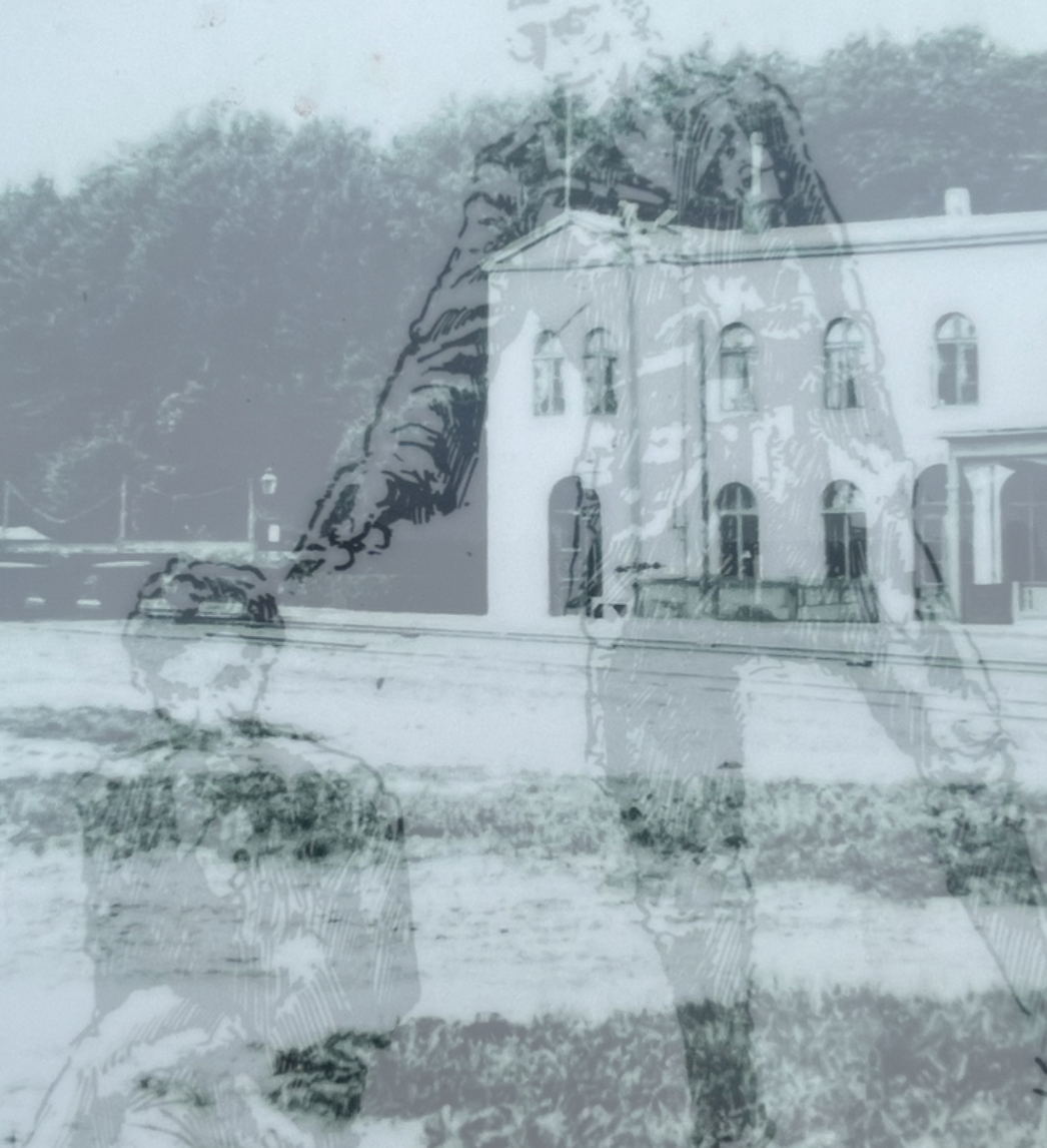 Montage aus einer historischen Fotografie eines Gebäudes mit Rundbogenfenstern und einer Zeichnung zweier Personen – eine stehende Figur, die einer sitzenden Figur die Hand auflegt; die beiden Ebenen überlagern sich halbtransparent.