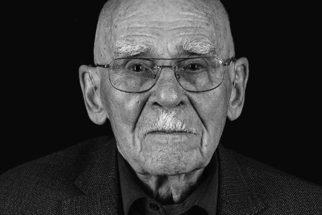 Porträt von Raymond Renaud