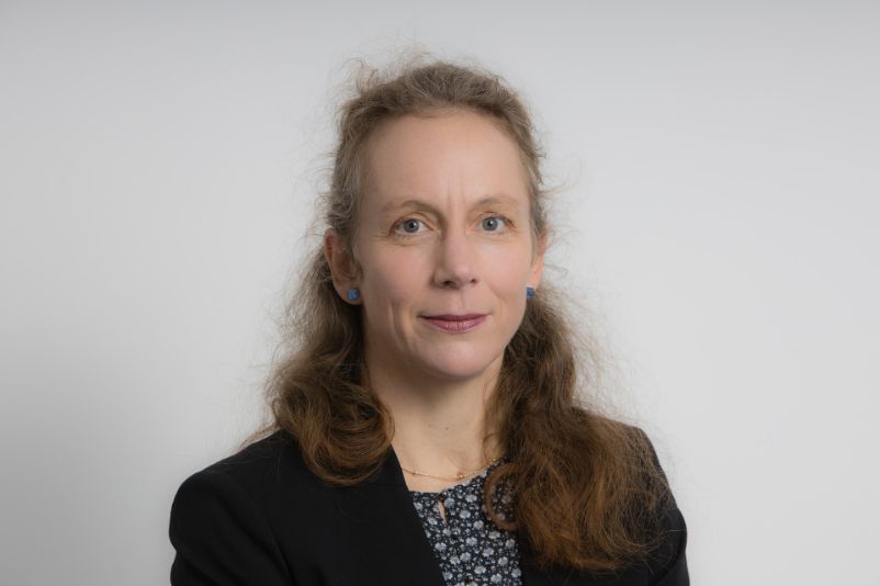 Portraitaufnahme von Dr. Julia Landau